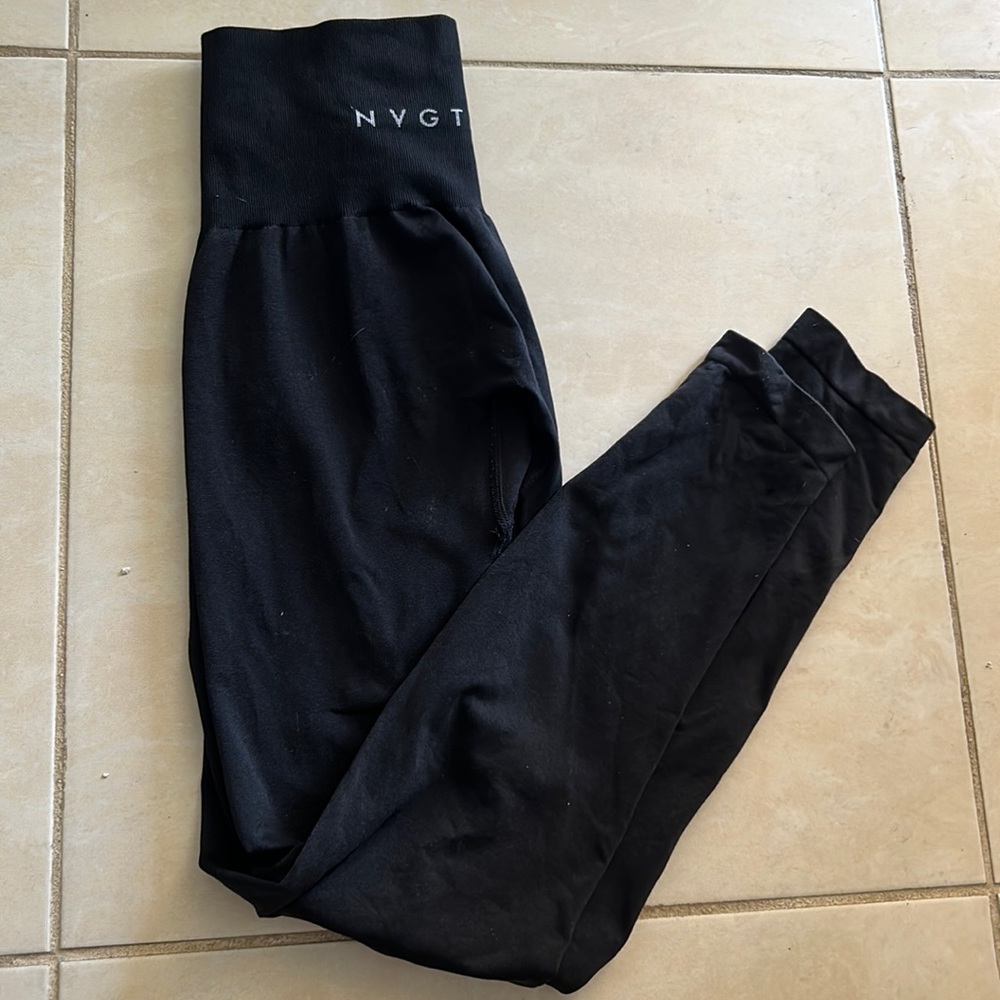 NVGTN Black Solid Seamless Leggings